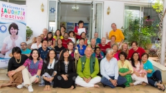 Gruppenfoto vor dem Seminarraum